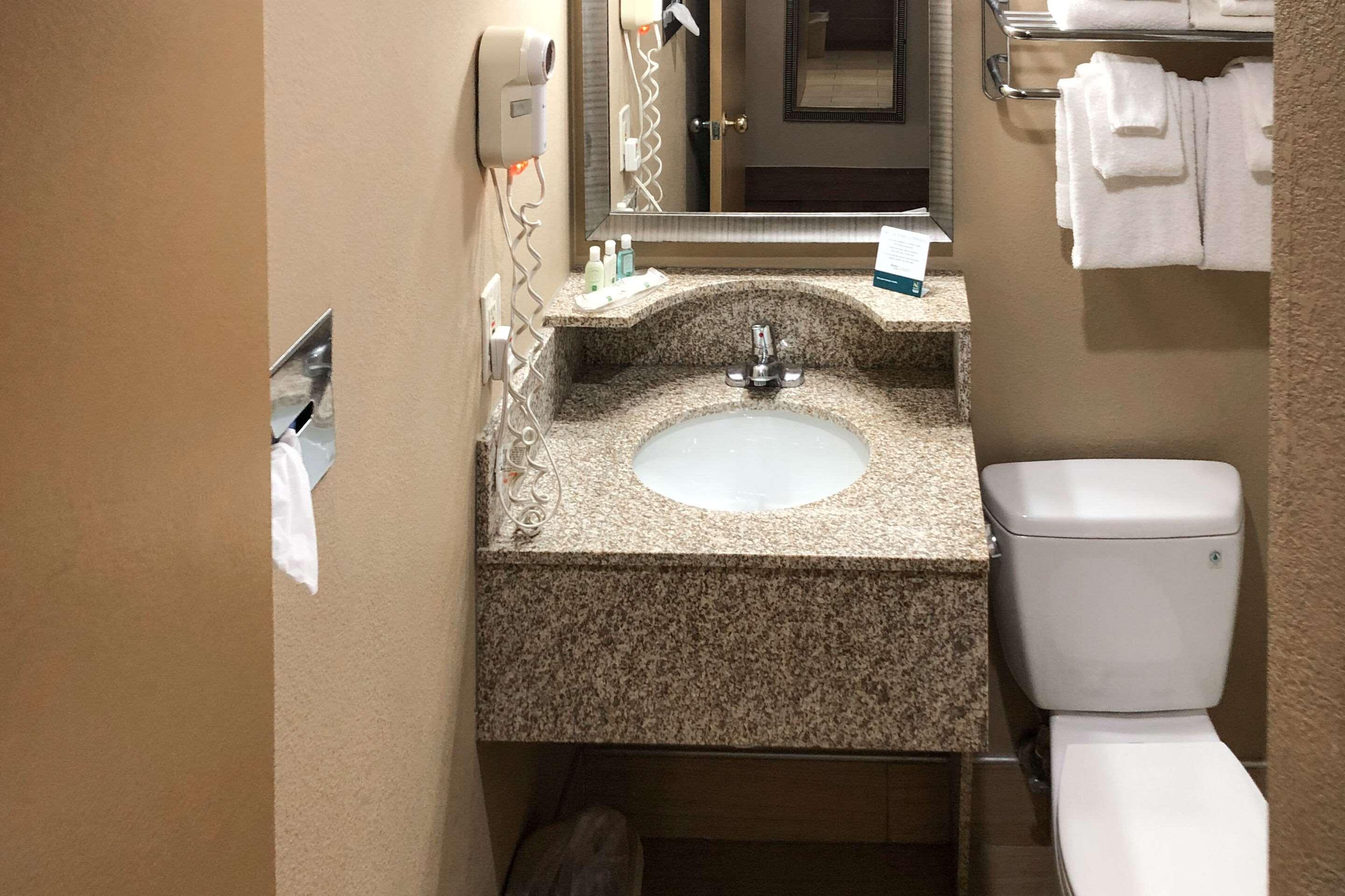 Quality Inn Near Joint Base Andrews-Washington Area Camp Springs Dış mekan fotoğraf