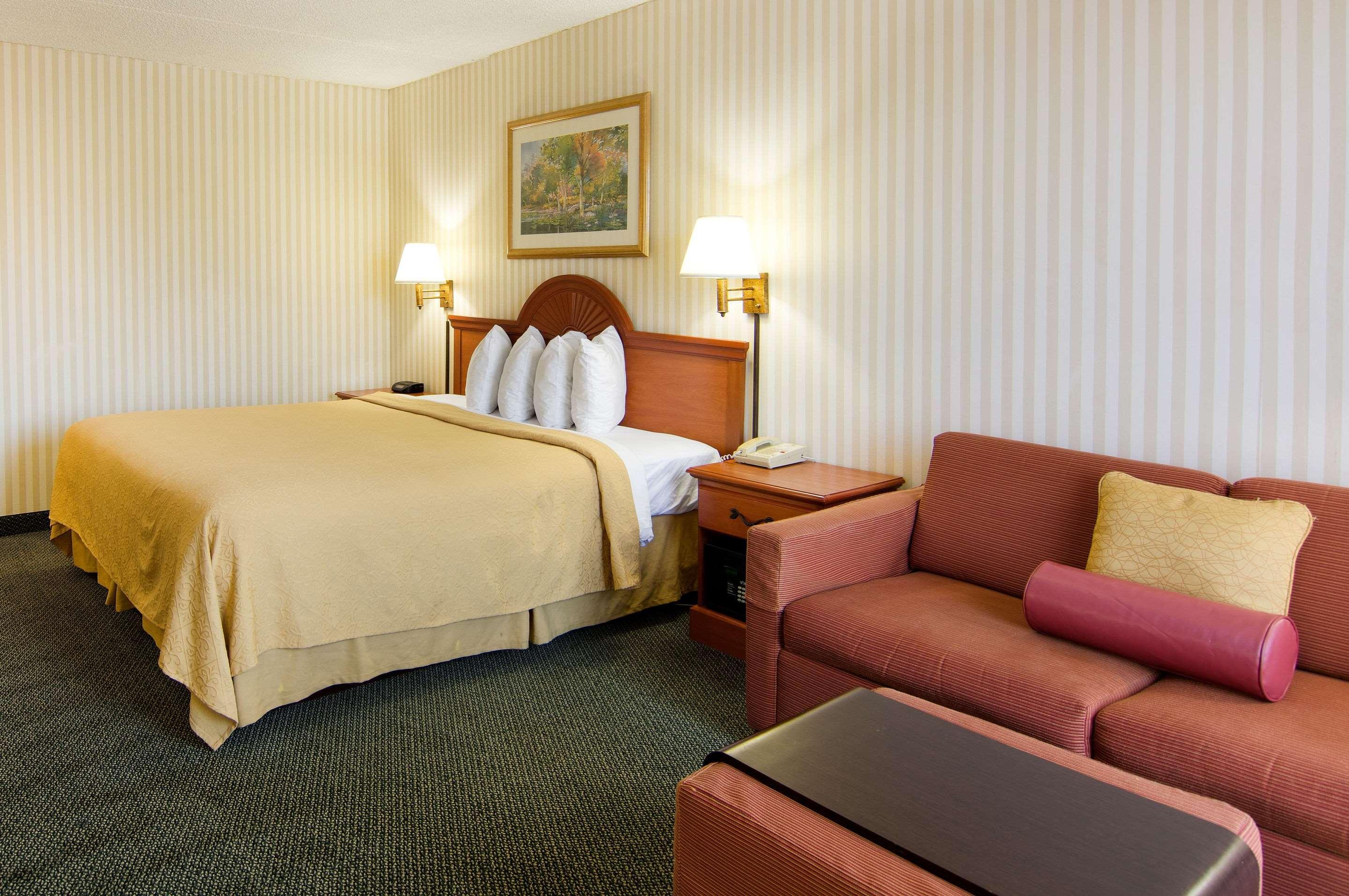 Quality Inn Near Joint Base Andrews-Washington Area Camp Springs Dış mekan fotoğraf